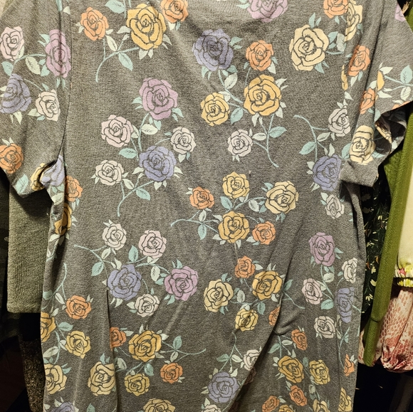 Lularoe Classic T Size XL EUC - Picture 5 of 5